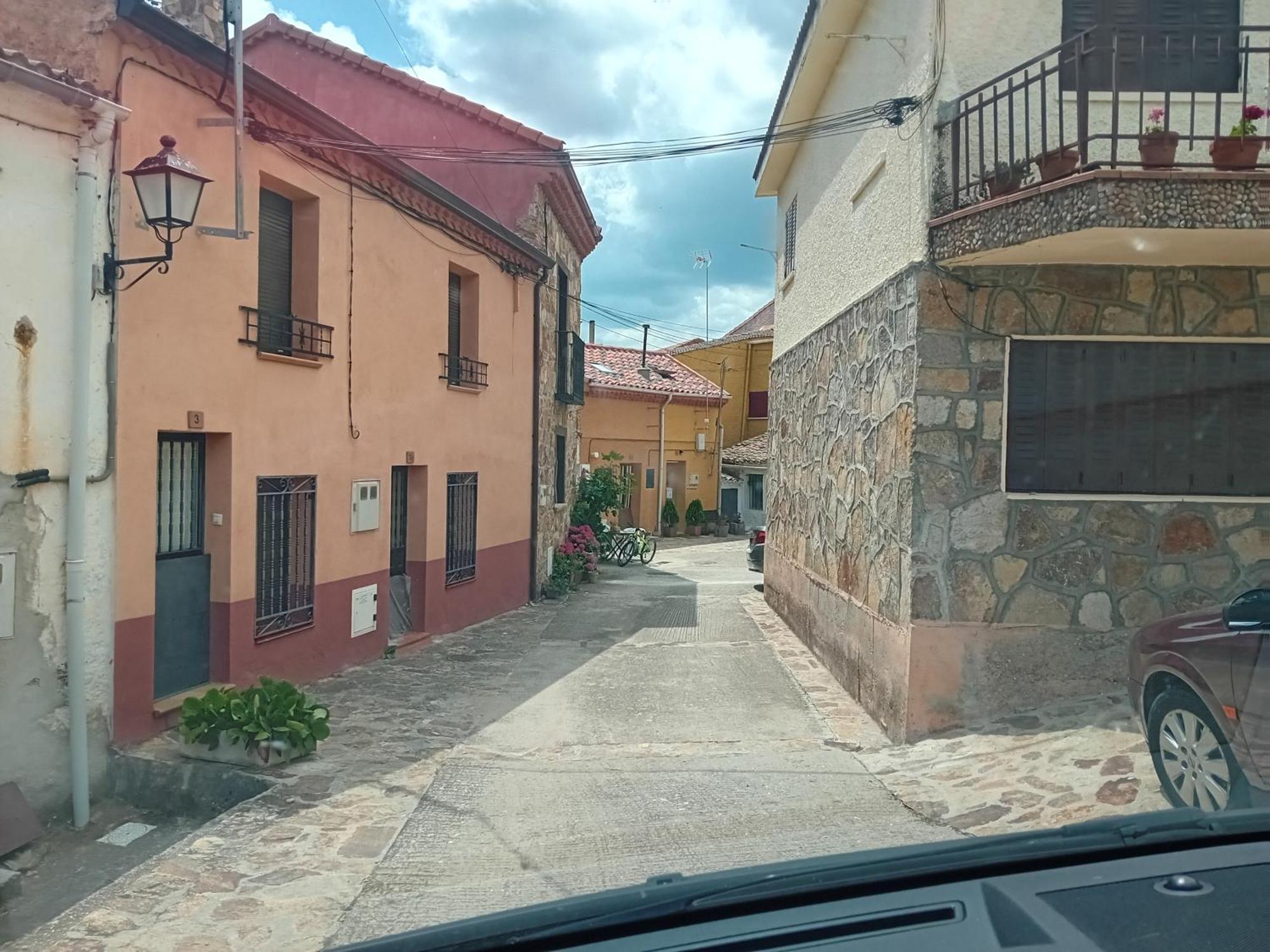 Casita Con Encanto: Tranquil Sierra Madrid Retreat with Wi-Fi Villavieja del Lozoya Exterior photo